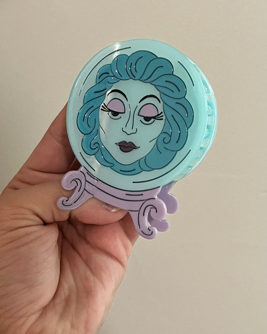 Leota Hair Clip *EXCLUSIVE*